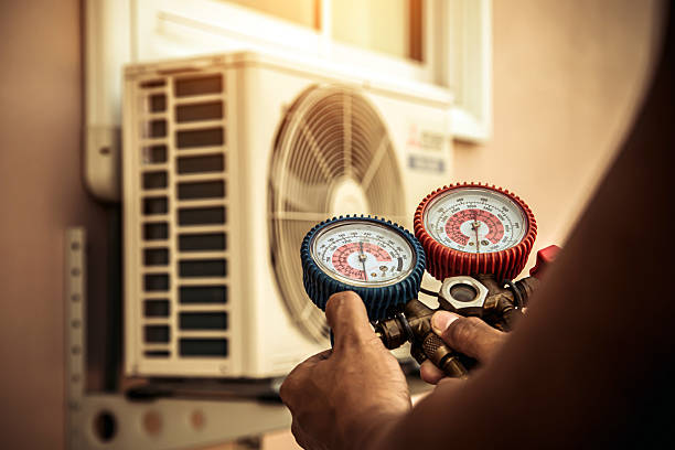 Professional Hvac technician working in Basking Ridge, NJ